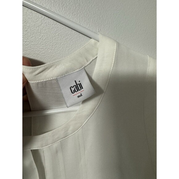 Cabi Size Medium Pleated Blouse Top White Sleeveless Business Casual - Picture 2 of 4